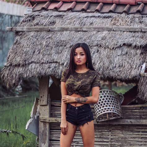 AnNaStAsYa HaKiM BuGiL hadirkan vidio intim Korea & foto bikini Indonesia nostalgia main terbaru image 1