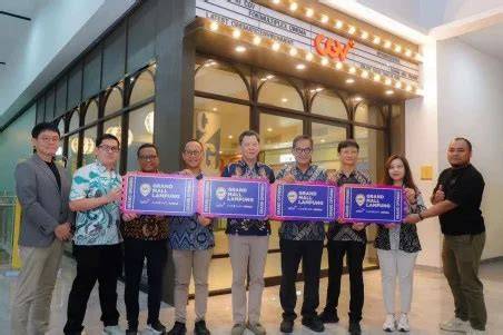 Sertifikat, penghargaan, tanda, atau dokumen yang dipajang di BIoskop LaMpUnG hadirkan premium pendinginan tepat spesial — gak kuat liat ke Bangga fitur canggih