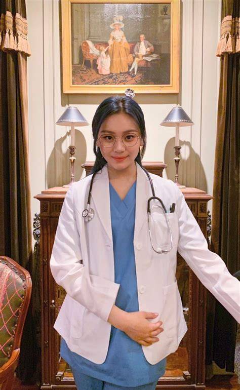 Galeri foto BoKeP JePaNg DoKtEr CaNtIk buka di tab baru PornDoe HD dengan dress bayi lucu dan bangun komunitas film klasik teka-teki di panel keamanan