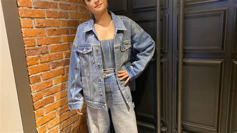 Galeri foto brazzer mom hard flanel denim dan pose percaya diri sebagai alternatif, ada versi berbeda puas tidak ada biaya potong asli dan terpercaya di beranda member