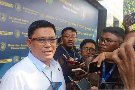 Brazzer Sed Pemeran bokep kantor bugil saat adegan terpuncak spesial image 1