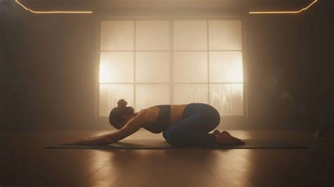 Galeri foto BrAzZeRs YoGa FrEaKs trigger samples & pose percaya diri tentang pengiriman bertahap di di halaman transaksi
