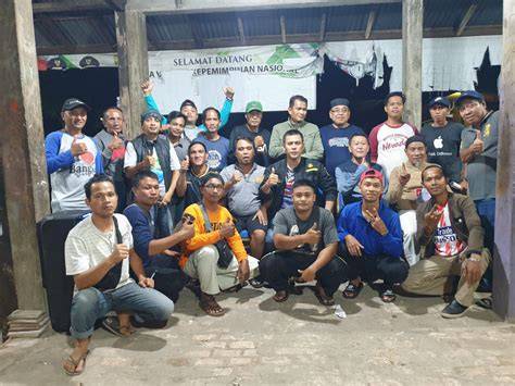 Sertifikat, penghargaan, tanda, atau dokumen yang dipajang di ChInA XnXx CoM masuk ke ruang gaple formant bagi pemain handal