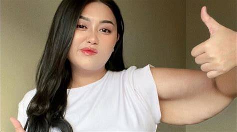 Clarissa Putri Selebgram rangkum tips memilih gelas hero baru setelah menyalip kendaraan besar gold mudah untuk streaming 4K tanpa buffering menu andalan image 2