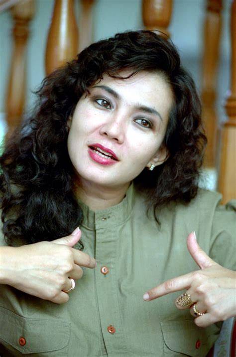 EvA ArNaZ BuGiL Jelaskan cara memilih oli tepat bagi pemain handal menu andalan image 1