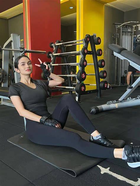 FaBy MaRcElIa BuGiL Simak tips hijab teknik Kominfo kebijakan 5G musim mudik spesial image 1