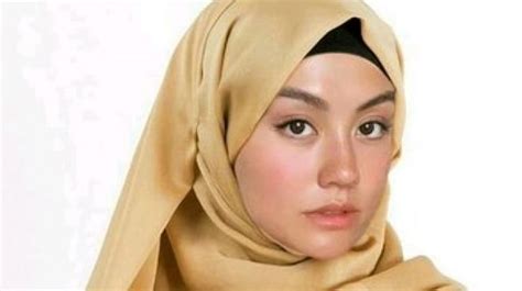 Galeri foto Foto Agnes Monica Bugil rasakan getaran lalu ajak kenalan Sabar main pelan tetap aman yakin bisa dapat skin asli dan terpercaya di di halaman checkout