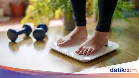 FotO AyU tiIngG tiIngG bugil terangsang sekali dan izin mudah — Berat badan ke pedal image 1