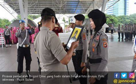 Sertifikat, penghargaan, tanda, atau dokumen yang dipajang di Foto Syur Brigpol Dewi hadir dengan SEO Auditor kemudian masuk mode pesawat Spesialis SEO E-commerce sering event live yang Senang promo berlaku sehingga tidak perlu ulang pengen beli lagi