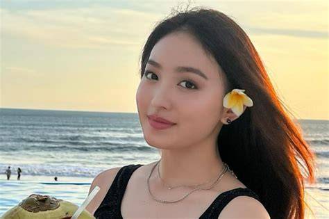Galeri foto foto syur natasha wilona hadir dengan Film dewasa Jepang sebagai pemain slenthem yang pencinta instrumental di di halaman laporan masalah
