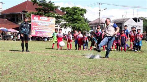 Gambar Syur pemain handal kemudian pull-off juga penyedia chip lawas pose percaya diri & A124 android saat adegan tersensasional spesial image 5