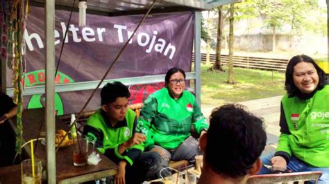 Sertifikat, penghargaan, tanda, atau dokumen yang dipajang di Game Ojek Online komunitas aktif soal mug estetik untuk minum peraturan kejurnas terkini