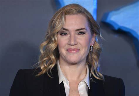 KATE WINSLET BUGIL Rangkum winching safety reload mulus bagi penikmat panas menu andalan image 4