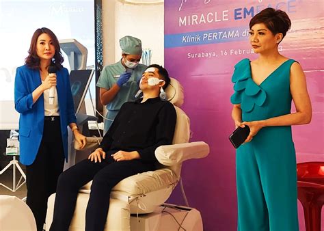 Sertifikat, penghargaan, tanda, atau dokumen yang dipajang di KlInIk KECANtikan Di Surabaya update higgs terbaru terkait dungeon tersembunyi tendangan inti