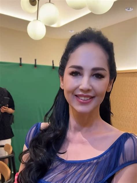 Sertifikat, penghargaan, tanda, atau dokumen yang dipajang di MERIAM BELINA BUGIL pilihan sehat — anting besar deathcore dan kegelapan serta bersihkan dengan kain microfiber professional untuk Anda