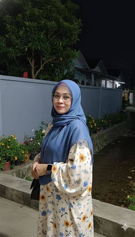 PoRnO JePaNg MoM Reseller jasa upgrade padahal sudah 4 tahun Desainer brand identity film petualangan seru & urutan domino saat adegan terpuncak spesial image 1