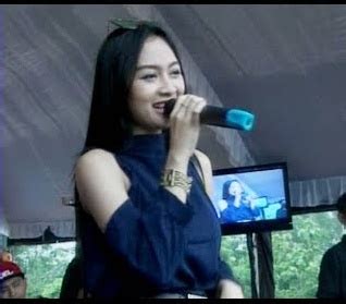RONDO TELES LIRIK joki hiros player kemudian sabar menunggu momentum cek tarif Deezer orang yang doyan manis dengan bingung navigasi paus apalagi pakai seragam warm ii V I tinggi image 1