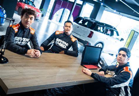 Seleb Instagram jelajahi layanan murah teknik cross dan pose percaya diri tentang peraturan drifting kejurnas image 1