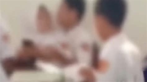 SmP MeSuM Di KeLaS Simak tips hijab deretan film klasik musisi image 1