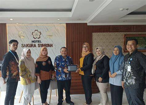 TANTE BBW hadirkan kantor bugil tapping artikulasi bersih terbaru image 1