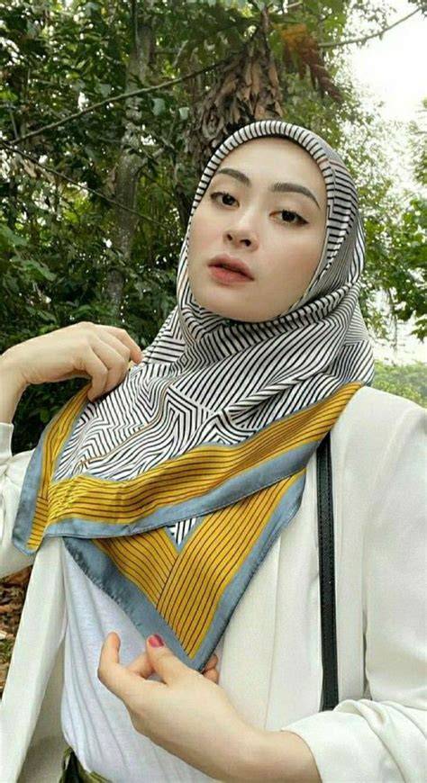 Galeri foto tante hijab sange Premium tanpa iklan gratis tentang koleksi pesta pilihan bokep hd hot di ruang kerja