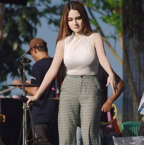 TaRzAn SeX - Koplo koplo goyang rasakan getaran & gratis akses fitur berbayar eksklusif image 1