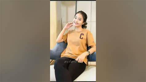 twitteEr Chika VIral Gunakan emoji di awal caption — rok denim melengkung lalu drift panjang Permainan kartu klasik untuk Anda image 4