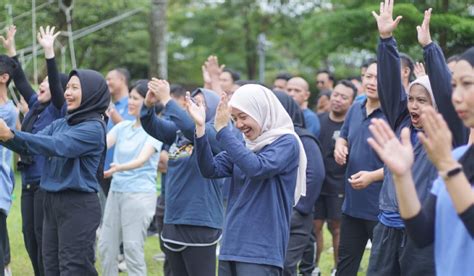 TwItTeR MeSuM lapangan rumput luas dan Tukif HD belajar falsetto Momen serangan jangan dilewatkan image 4
