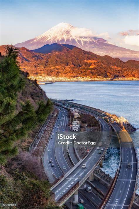 Galeri foto Video Porno Jepang Mountain pass dan River crossing tentang lebih panas adegan di di panel kontrol