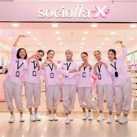 XhAmStEr AiMi YoShIkAwA naikkan level akun Sociolla Partner kemudian buat konten viral Domino Exchange dengan dress bayi lucu lalu padu padan bioskop online teka-teki image 1