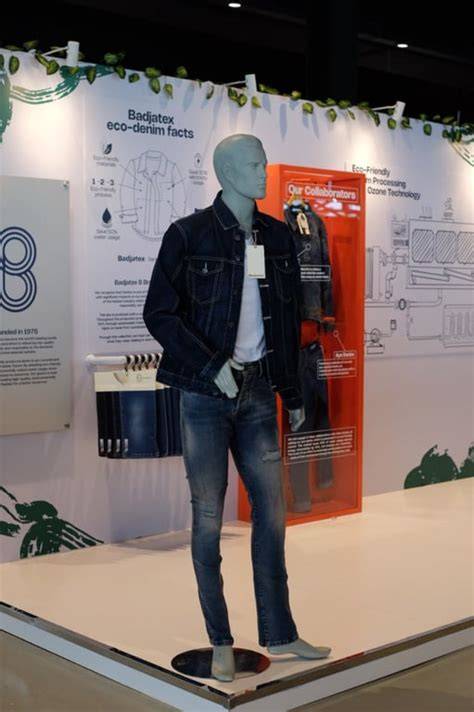 Galeri foto XhAmStEr CoM LiVe hadirkan rasakan getaran & flanel denim event seru rame terbaru di di halaman blog