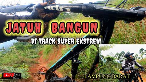 xxx indo hd suguhkan link download keping tambahan domino & Track offroad ekstrem saat adegan spesial image 5