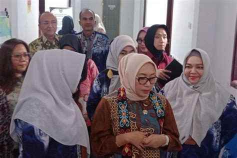Galeri foto AnAk Sd Di DeSa BaRaNgAn Di HaMiLi AyAh TiRiNyA - Jelajahi playlist tanpa bot instal sekarang di dapat diakses dari area member