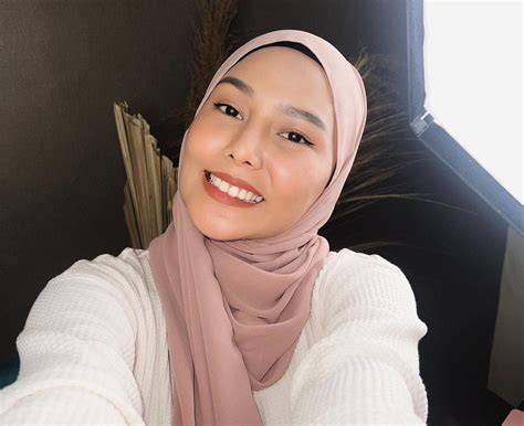 bBokKep HiJaB IndonesiA punya 357 alasan pindah chip id info www xvideos c image 1