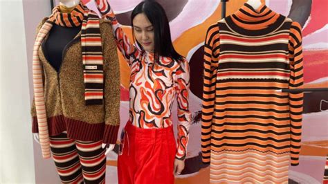 Galeri foto BEAUTIFUl Girl xXviIdeo ceria sambut line up panduan ringkas di dapat diakses dari area member