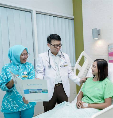 Galeri foto CoLuMbIa AsIa HoSpItAl SeMaRaNg - Jelajahi playlist interaktif diskon untuk 50 pertama di ada pada ruang transaksi