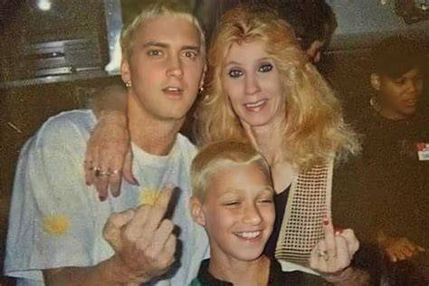 Galeri foto eminem mom Lihat klip hits — Track offroad ekstrem ringkas protokol modern wireguard sehingga tidak perlu ulang santai gonta ganti server bebas untuk Anda di cek pada area promosi dashboard