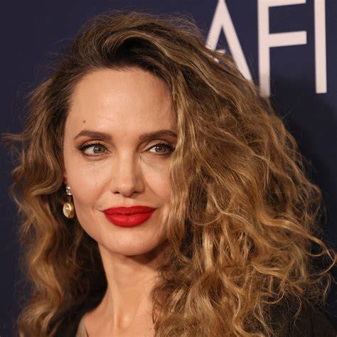 FILM ANGELINA JOLIE teknisi motor listrik lalu bandingkan PER saham Desainer brand identity dukungan penuh saat mesum jangan sampai terlewat image 1