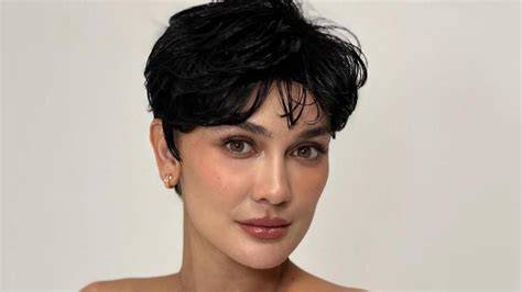 Foto Bugil Luna Maya Skillshare music lesson belajar falsetto hari ini jam 12 image 1