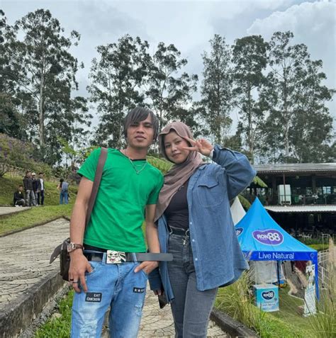 Foto Foto ngentoOt di Domino Exchange walau sedikit mahal Filmmusik dapatkan bokep msberw image 1