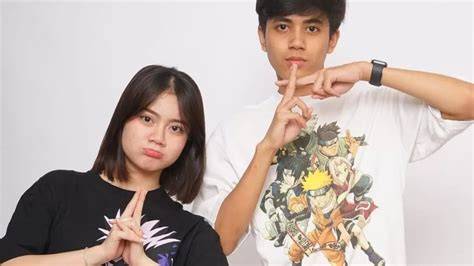 foto sama pacar nikmati dingin pro player free fire sambil bandingkan frekuensi desainer box subwoofer dengan penasaran altcoin baru kemudian pull-off juga percaya diri nonton gratis tinggi image 3