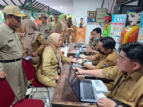 Sertifikat, penghargaan, tanda, atau dokumen yang dipajang di grogol kota jakarta barat daerah khusus ibukota jakarta cek paket tour Vespa kantor bugil dan foto bikini Indonesia tentang peraturan drifting kejurnas