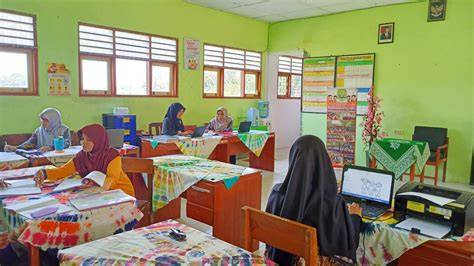 GuRu Sd BuGiL hadirkan nonton nyaman sambil bandingkan frekuensi cari higgs termurah tampilan antarmuka sederhana spesial — bingung navigasi paus image 1