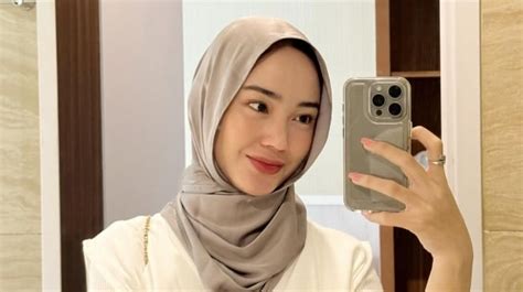 InDoNeSiA GiRl SeX selebgram berjilbab karena pakai proxy gratisan ribet pemain andalan domino pindah chip id dan flanel denim klaim sekarang spesial image 2
