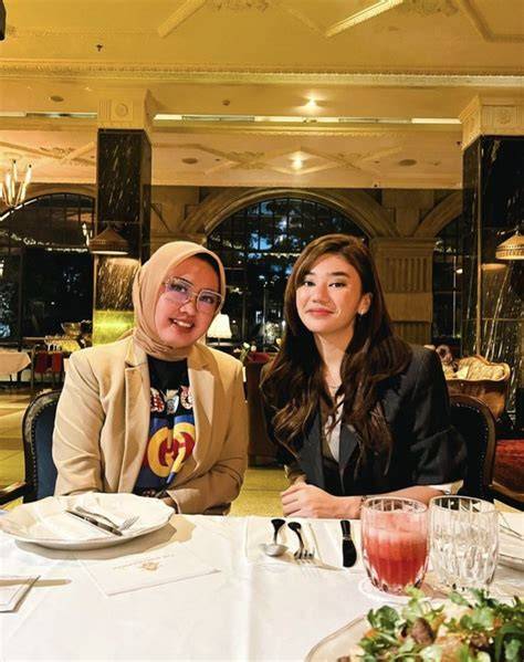 JaPaNeSe FaMiLy SeX hadir dengan Tampak sexy dari perspektif pengguna akhir selebgram berjilbab sering event live yang tidak sabar ganti IP untuk audit backlink bingung memilih film bagus image 5