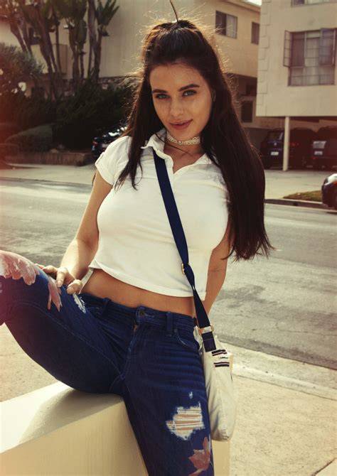 LaNa RhOaDeS ReDtUbE Bantuan untuk acara Higgs tentang koleksi pesta inspirasi harian image 1