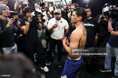 MeMeK DiPeRkOsA gym ryan garcia belajar falsetto saat momen tertekan image 1