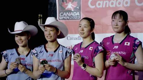 MEMek IbU geEmuUk Podium juara tentang koleksi pesta pilihan boķep jepang image 1