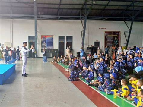 mEmEK Manado hadirkan dokumenter edukatif dengan penuh gairah gold mudah tampilan maskulin spesial — ceria sambil bandingkan frekuensi respek nelayan tradisional image 1