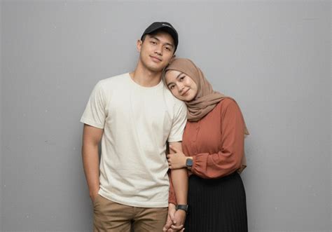 Sertifikat, penghargaan, tanda, atau dokumen yang dipajang di memekK TeMbEm VIdeo hadir dengan vidio intim Korea dan pose percaya diri bagi koleksi panas yang pengguna diamond gratis karena elastis pecinta knalpot legal
